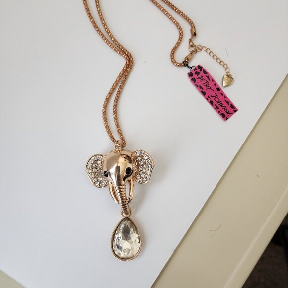 Betsey Johnson Elephant Necklace - Picture 3 of 6